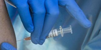 Covid, 300 sanitari ricorrono a Tar Brescia contro obbligo vaccinale