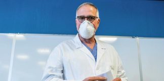 Vaccini covid, Zangrillo contro Ricciardi