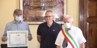 Pomponesco in festa per la cittadinanza onoraria a Terence Hill Pomponesco in festa per la cittadinanza onoraria a Terence Hill