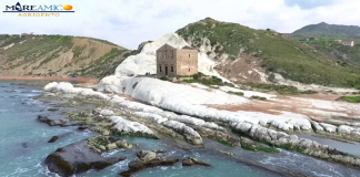Mareamico: “Punta Bianca vandalizzata”