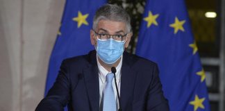Covid oggi Italia, “crescita contagi frena e Rt atteso a 1,23”