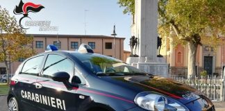 Rapinato dal branco mentre preleva al bancomat: denunciati quattro ventenni Castiglione, furto di acqua pubblica e minacce a pubblico ufficiale: 7 fogli di via