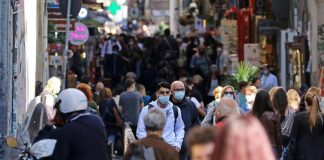 Covid, indice Rt scende a 1,1 ma i ricoveri aumentano