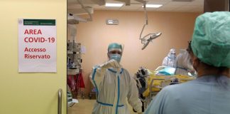 Covid Sicilia, “contagi aumenteranno”. Vaccini, ipotesi restrizioni