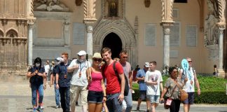 Covid, cala Rt ma aumenta incidenza: Italia resta in zona bianca