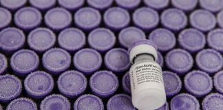 Vaccino, Locatelli: “Sì definitivo a Pfizer convinca indecisi”