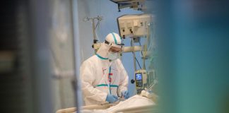 Covid, Gimbe: “Rallenta aumento contagi ma più ricoveri e intensive”