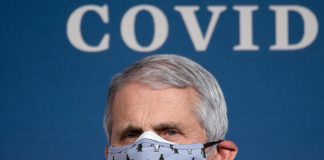 Covid Usa, Fauci: “Situazione grave, serve vaccino obbligatorio per gli insegnanti”