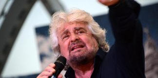 M5S, Grillo: “Reddito di base universale nuovo diritto umano”