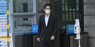 Sudcorea, scarcerato erede impero Samsung condannato per corruzione