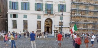 No vax ancora in piazza a Mantova, pronti a bloccare le stazioni in 54 città. Bertolini (UTP) “Il green pass va esteso a tutti i trasporti”