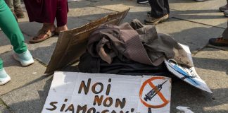 Proteste no vax, Sileri: “Bloccare treni o picchiare persone è terrorismo”