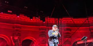 Max Pezzali trasforma Palazzo Te in una grande festa anni ’90