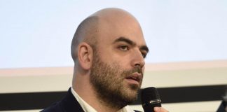 Gino Strada, Saviano: “Un tenero grazie per tutta la m… che ti sei preso sui migranti”