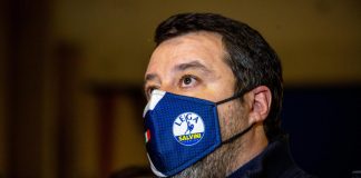 Green pass, Salvini: “Imbecille far mangiare in piedi i poliziotti”