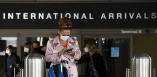 Covid Usa, ipotesi chiusura a turisti non vaccinati