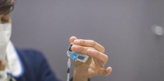 Da oggi vaccini Pfizer e Moderna senza prenotazione anche per gli over 60