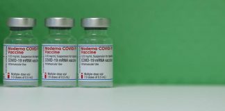 Vaccino Covid, Giappone sospende uso Moderna per ‘lotti contaminati’