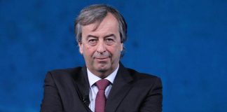 Variante Delta, Burioni: “Oltre 90% di vaccinati per battere covid”