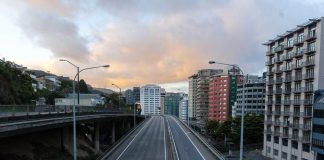 Nuova Zelanda proroga lockdown: “Con variante Delta serve prudenza”
