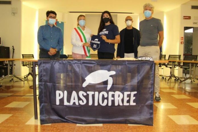 Accordo tra Borgo Virgilio e Plastic Free per un territorio più pulito