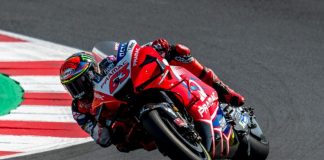 Primo successo di Bagnaia in MotoGP: batte Marquez ad Aragon