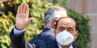 Berlusconi scalpita per tornare in campo: “Non vedo l’ora di venire a Roma…”