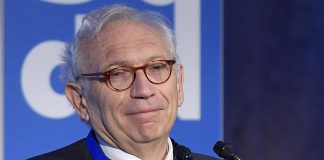 Scuola, Bianchi: “Via mascherine se tutti vaccinati? Idea è di Draghi”