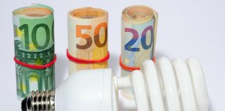 Bolletta elettrica, “aumento 40%? Stangata da 1.300 euro a famiglia”