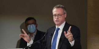 Bonomi schiera Confindustria: “Draghi resti premier a lungo”