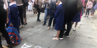 Green pass scuola per genitori, al Regina Elena si risolve con ‘isole’ su asfalto