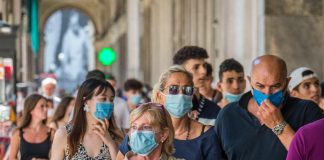 Covid oggi Italia, Salmaso: “Dovremo proteggerci ancora per tanto tempo”