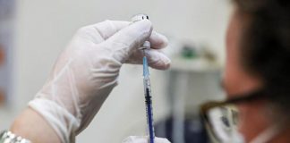 Vaccino Covid, Aifa: “91.360 sospette reazioni avverse su 76,5 mln dosi”