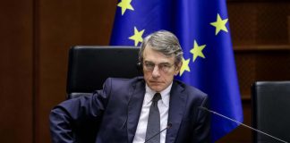 Ue, Sassoli in ospedale per polmonite: “Condizioni buone”