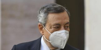 Draghi: “Attacchi no vax odiosi e vigliacchi”