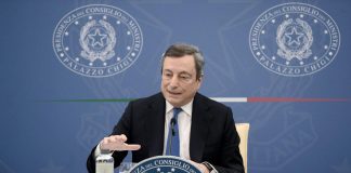 Cabina di regia, le prime indiscrezioni: lavoratori senza green pass sospesi, prezzi tamponi calmierati