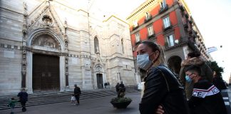 Napoli, c’è attesa per il ‘miracolo’ di San Gennaro