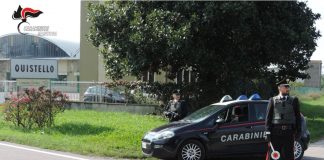Resistenza a pubblico ufficiale: arrestata una donna che aveva rubato a un supermercato