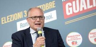 Roma, Gualtieri: “Candidato FdI con tatuaggio Dux, Michetti come fa le liste?”