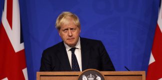 Covid oggi Gb, Johnson: “Green Pass rimane opzione”