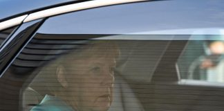 Elezioni Germania, Merkel: “Ora avanti veloci, Verdi e Fdp attendono risposte rapide”