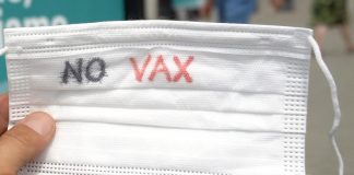 Covid, Mariano Rigillo: “J-Ax ha ragione, no vax sono culturalmente dei terroristi”