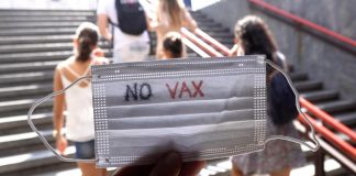 Covid, anestesisti: “No vax si convincono solo quando ricoverati”