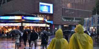Piogge record e allagamenti, stato di emergenza a New York