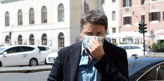 Governo, Renzi: “Lega non esce nemmeno con le bombe a mano”