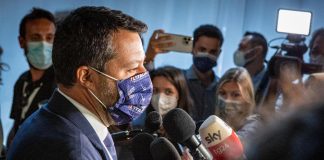 Governo, Salvini: “Noi ci stiamo, se vogliono escano Pd e 5S”