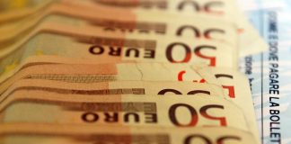 Bolletta elettrica, aumento 40%: perché i rincari?