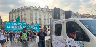 No Green pass di nuovo in piazza a Torino