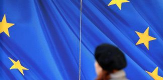 Corte Ue: “Italia paghi maternità a stranieri con permesso lavoro”