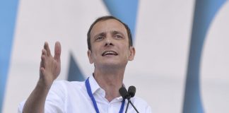 Vaccino, Fedriga “Le Regioni sono pronte per la terza dose”